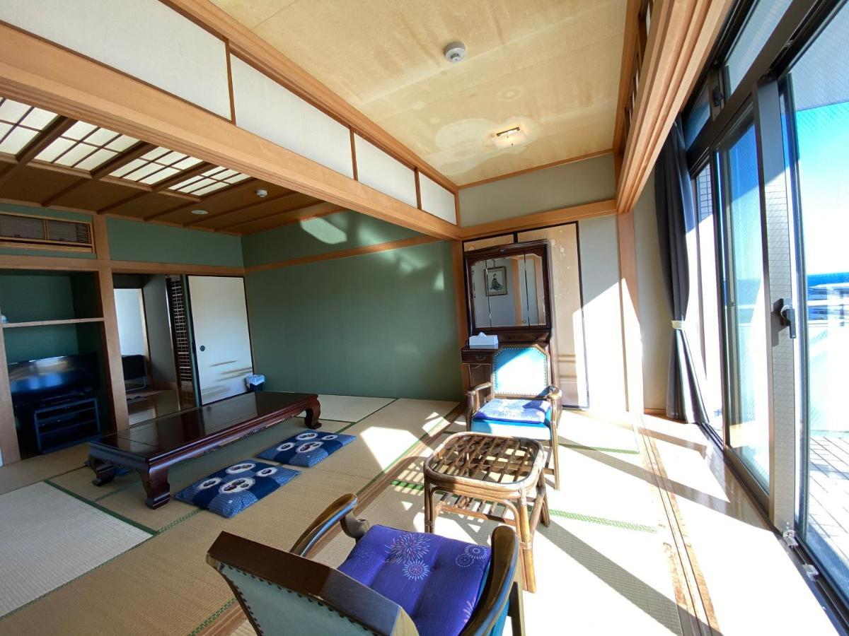 Atami Onsen Guest House Megumi Kültér fotó