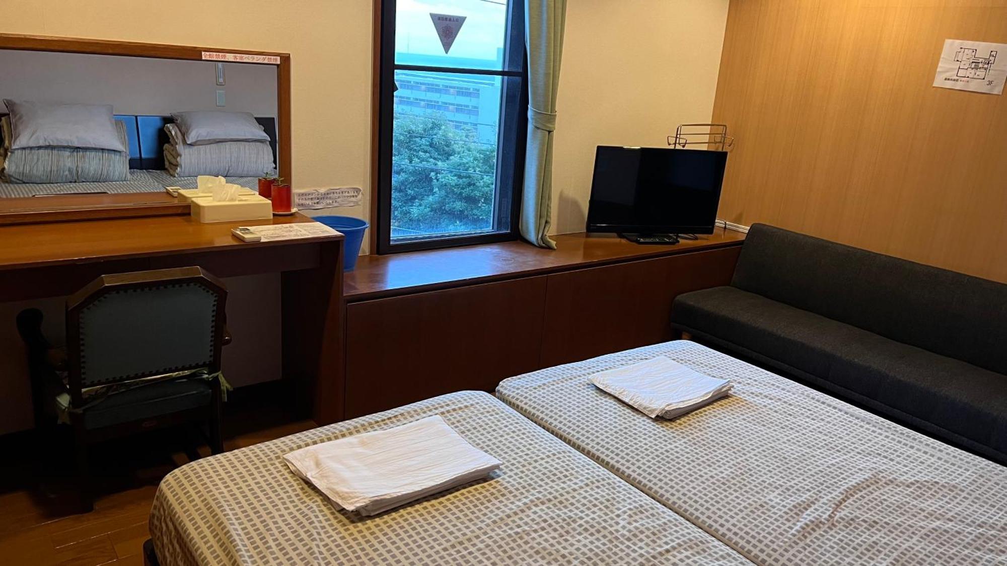Atami Onsen Guest House Megumi Kültér fotó